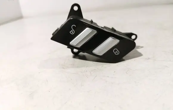 Mercedes-Benz S W221 Central locking switch button A2218213051 10204828 03371040100