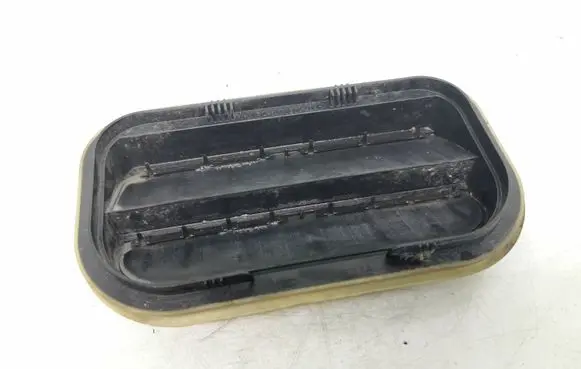 Volvo S80 Quarter panel pressure vent YF1A54280B62AD