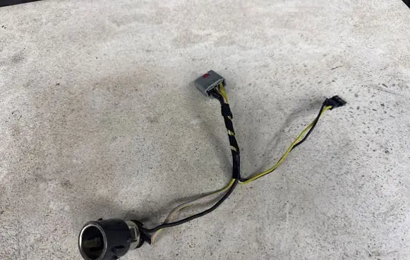 Volvo S80 12 V Socket (rear) 9142523
