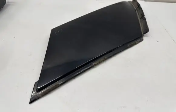 Mini Paceman (R61) Rear side glass trim 9808793
