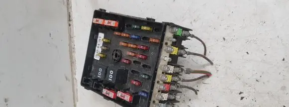 Volkswagen PASSAT CC Fuse module 3C0937125