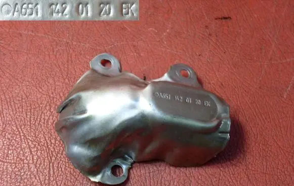 Mercedes-Benz C W204 Heat shield in engine bay A6511420120
