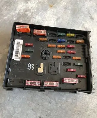 Volkswagen PASSAT B6 Fuse module 3C0937125 93592777