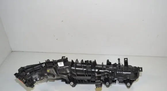 BMW 5 G30 G31 Intake manifold 8579245 8570791 11618579245