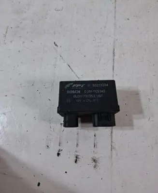 Fiat Doblo Glow plug pre-heat relay 55203394 0281003043