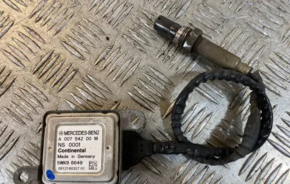 Mercedes-Benz E C207 W207 Lambda probe sensor A0075420018 0812160327 5WK96649