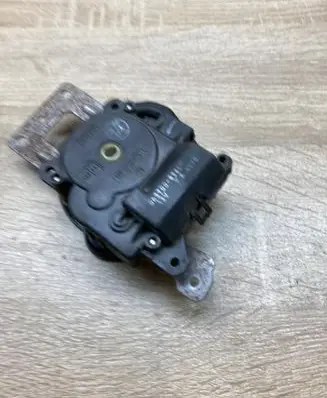 Honda Civic Air flap motor/actuator 0637008340