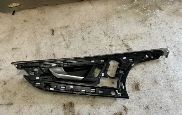 Front door interior handle