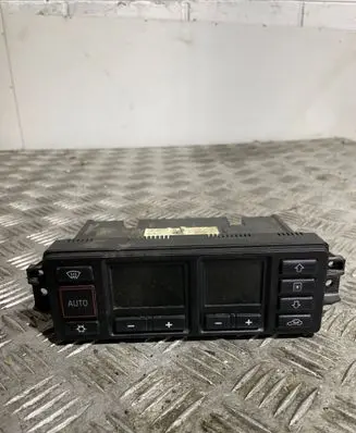 Audi A4 S4 B5 8D Climate control unit 8L0820043B 5HB00760800