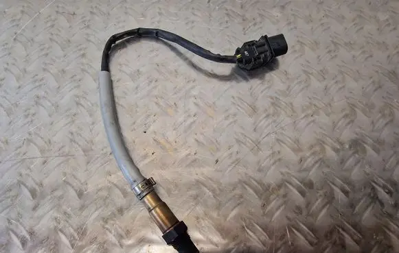 Volkswagen PASSAT B6 Lambda probe sensor 03L906262