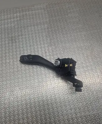 Volkswagen Golf V Indicator stalk 61669