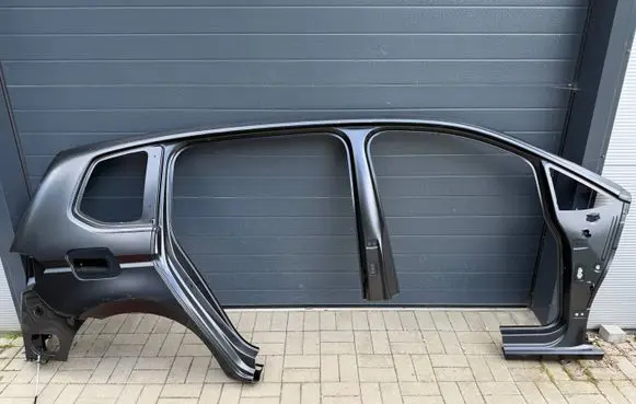 Volkswagen Touran III Rear quarter panel 5TA809606A