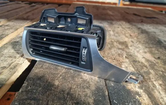 Audi A6 S6 C7 4G Dashboard side air vent grill/cover trim