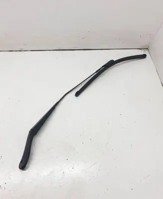 Windshield/front glass wiper blade