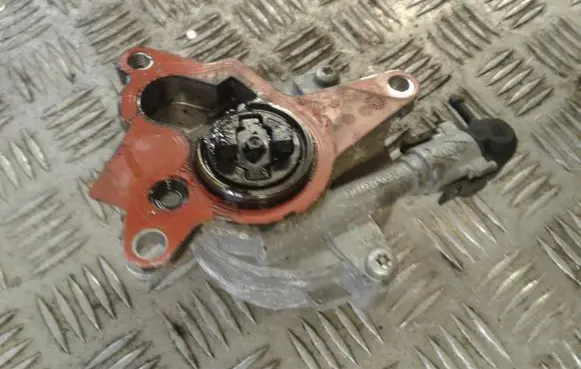 Renault Espace - Grand espace IV Vacuum pump 8200376925