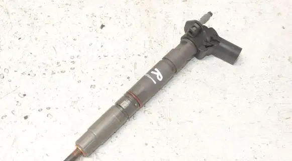 Volkswagen Arteon Fuel injector 03N130277
