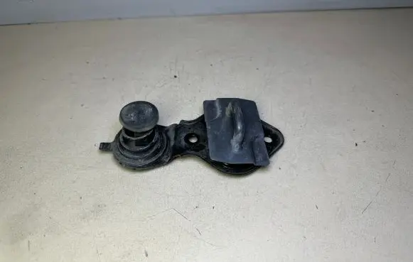 Mercedes-Benz CLS C219 Engine bonnet/hood lock/latch loop/hook A2118800360 2118800360