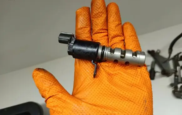 Subaru Outback (BS) Valve oil control 