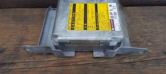 Subaru Legacy Airbag control unit/module 1523002741