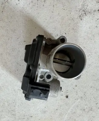 Ford Transit Courier Engine shut-off valve 