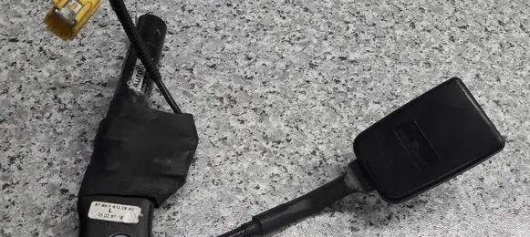 Ford Mondeo MK I Front seatbelt