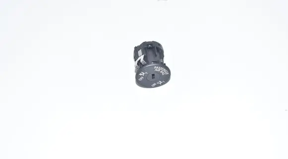 Passenger airbag on/off switch