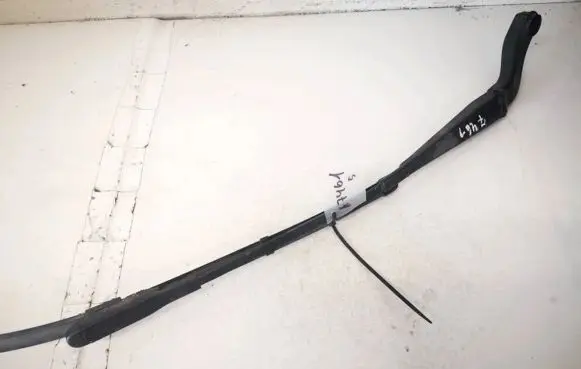 Mercedes-Benz B W245 Front wiper blade arm