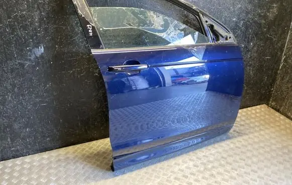 Land Rover Discovery Sport Front door