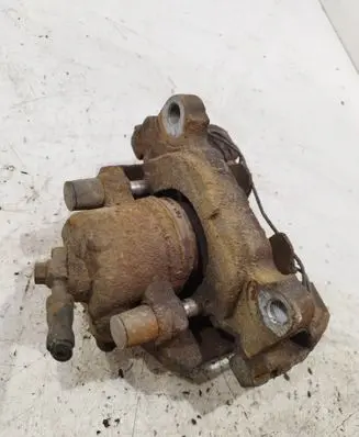 Volkswagen Touran I Front brake caliper