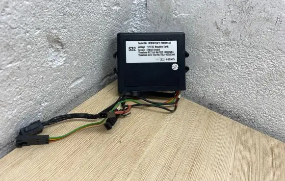 Subaru Legacy Alarm control unit/module 020301021 TU213000204