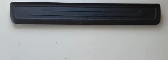 KIA Sportage Front sill trim cover 858833U000 858833U010