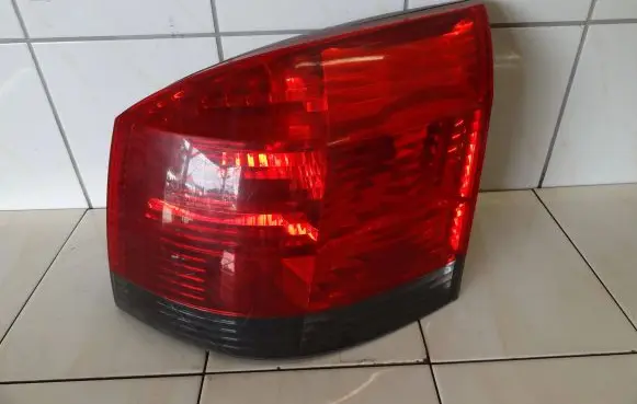 Opel Signum Rear/tail lights 13191350