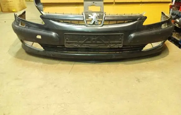 Peugeot 607 Front bumper