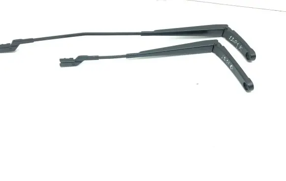 Seat Ibiza V (KJ) Front wiper blade arm 6F2955409A 6F2955410V
