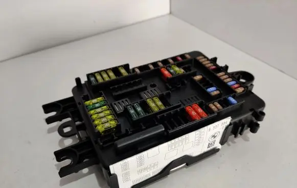 BMW 2 F22 F23 Fuse box set 9337880