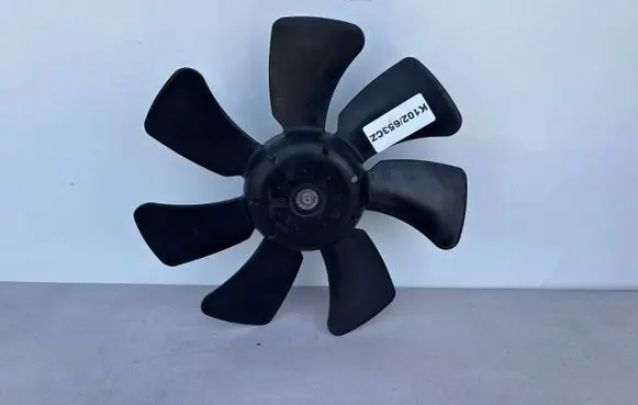 Mitsubishi Lancer Electric radiator cooling fan MAZ305