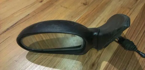 KIA Rio Front door electric wing mirror E13010133