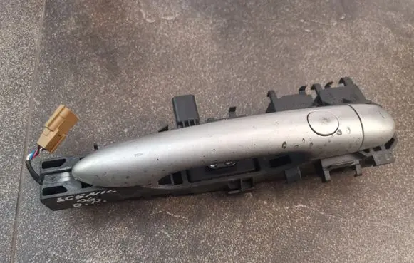Renault Scenic II - Grand scenic II Front door exterior handle 8200588111