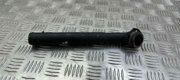 Mercedes-Benz C W205 Engine coolant pipe/hose A2742000115