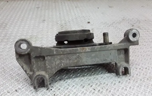 Renault Megane II Gearbox mount 8200352861 8200209324