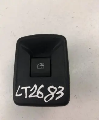 Dacia Sandero Electric window control switch 00240089