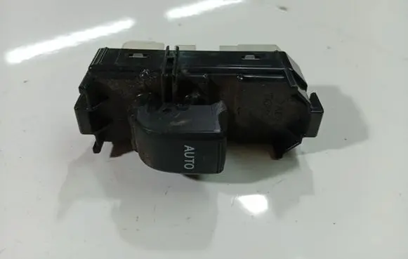Lexus IS 220D-250-350 Electric window control switch 8403053020
