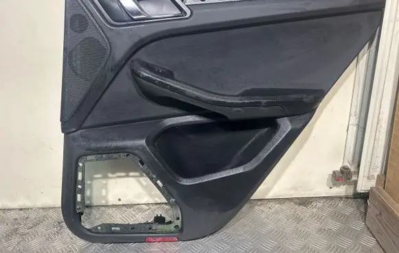 Porsche Macan (95B) Rear door card panel trim 95B867212