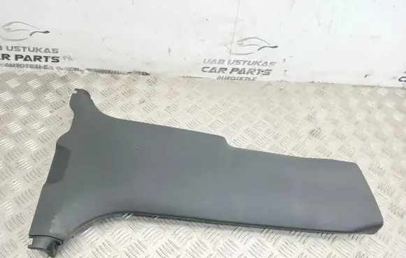 Toyota Avensis T270 (B) pillar trim (bottom) 6241305040
