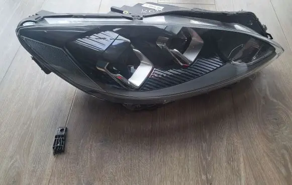 Ford Escape III Headlight/headlamp LV4B13W029AG