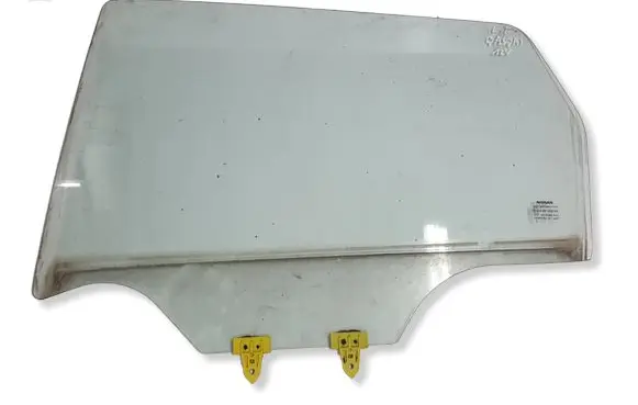 Nissan Qashqai Rear door window glass 