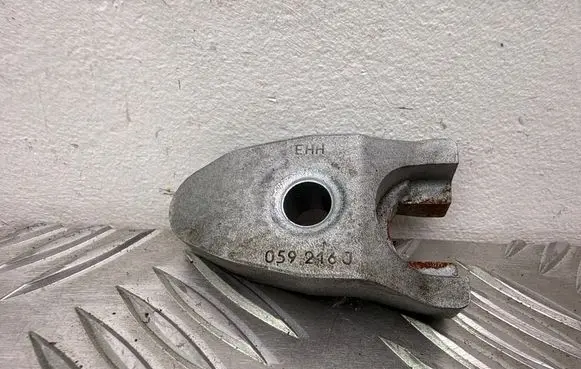 Audi A6 S6 C7 4G Fuel Injector clamp holder 059216J