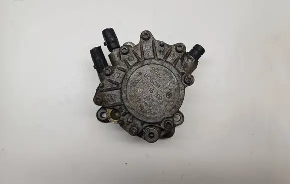 Audi A4 S4 B7 8E 8H Vacuum pump 03G145209