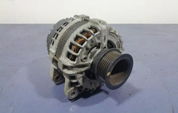 Volvo XC90 Generator/alternator 30659580