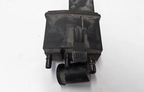 Active carbon filter fuel vapour canister